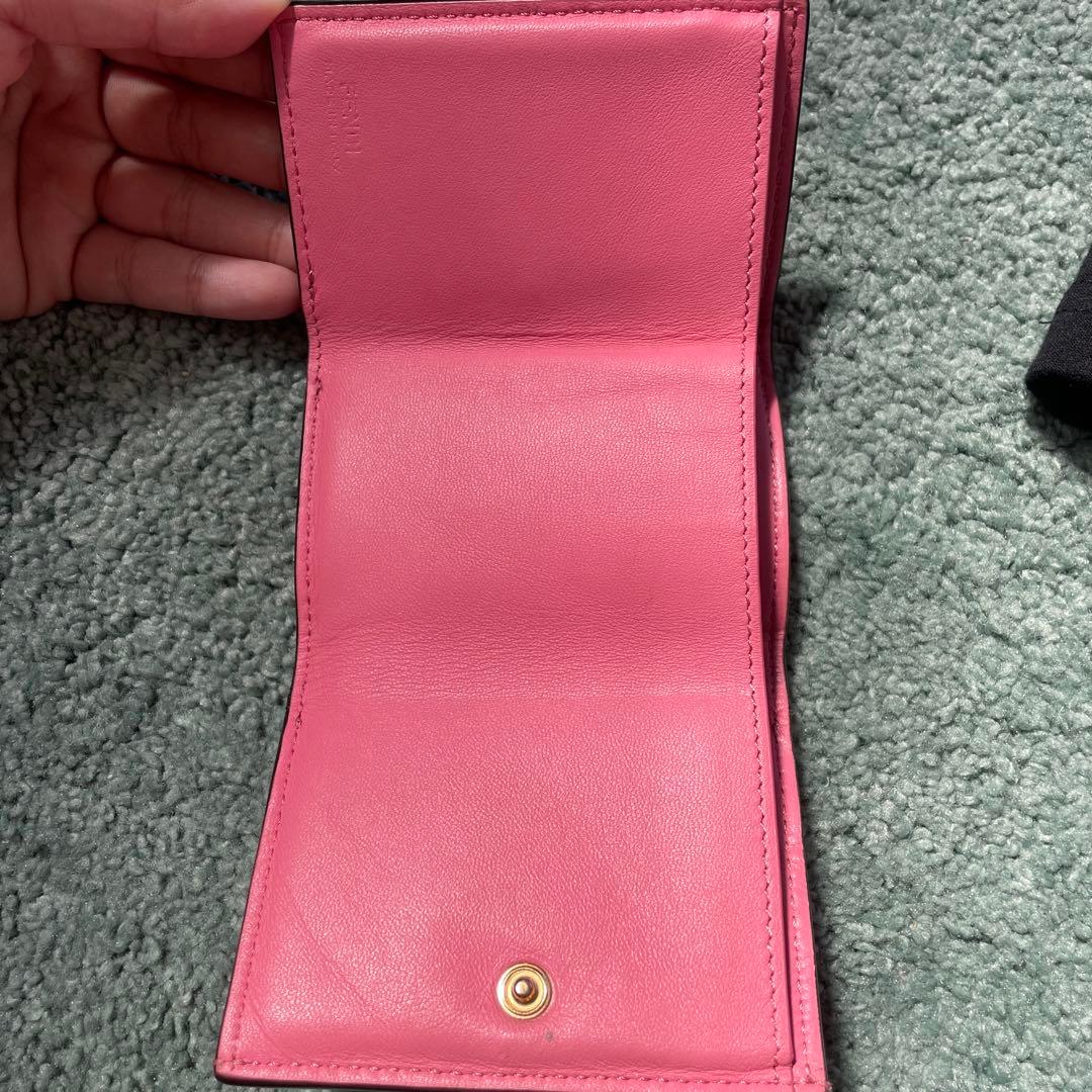 ト*ト様 25000円から値下げしました！FENDI♡付属品箱付き♡ピンク♡三つ