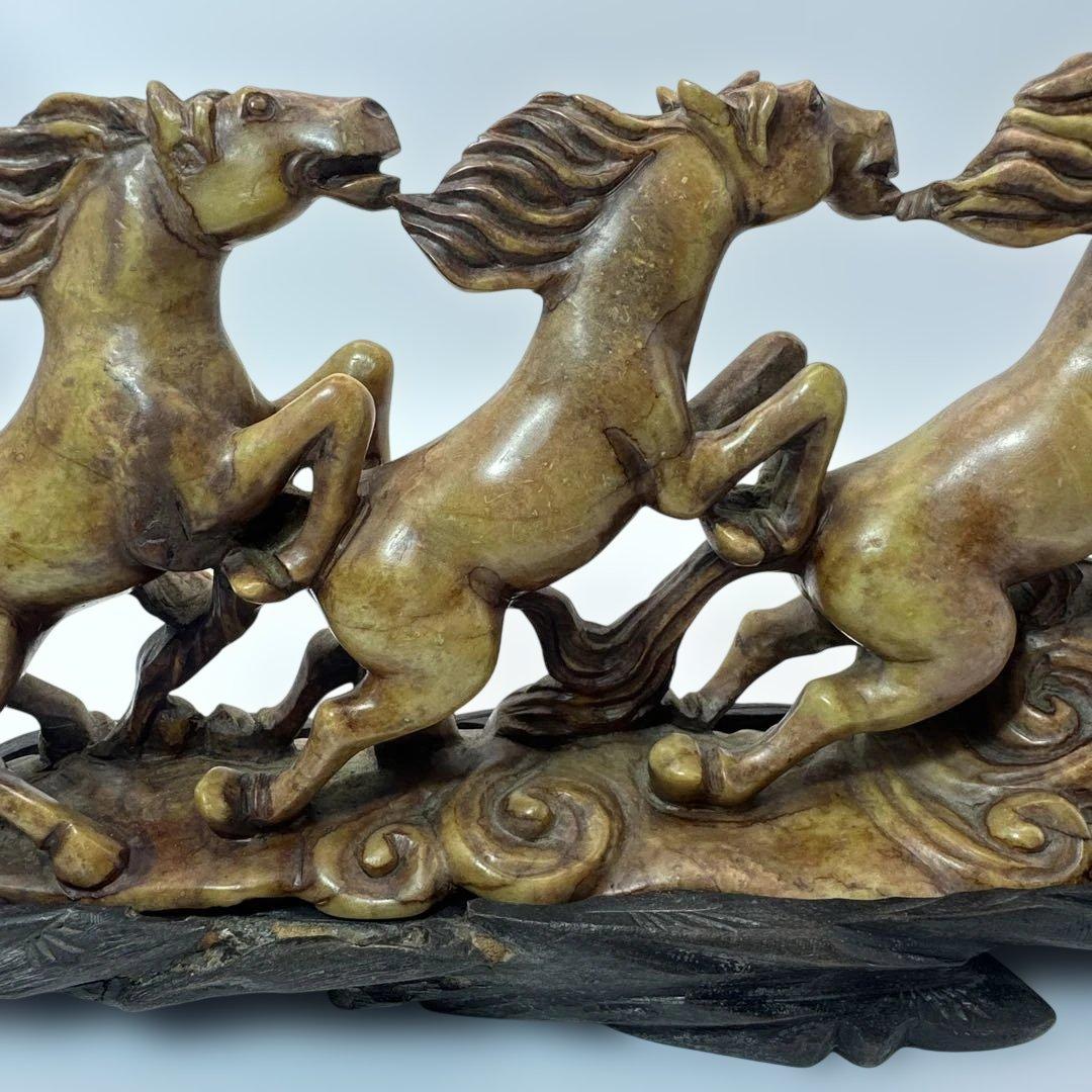 中国，寿山石，馬の彫刻 ，木製台座付き