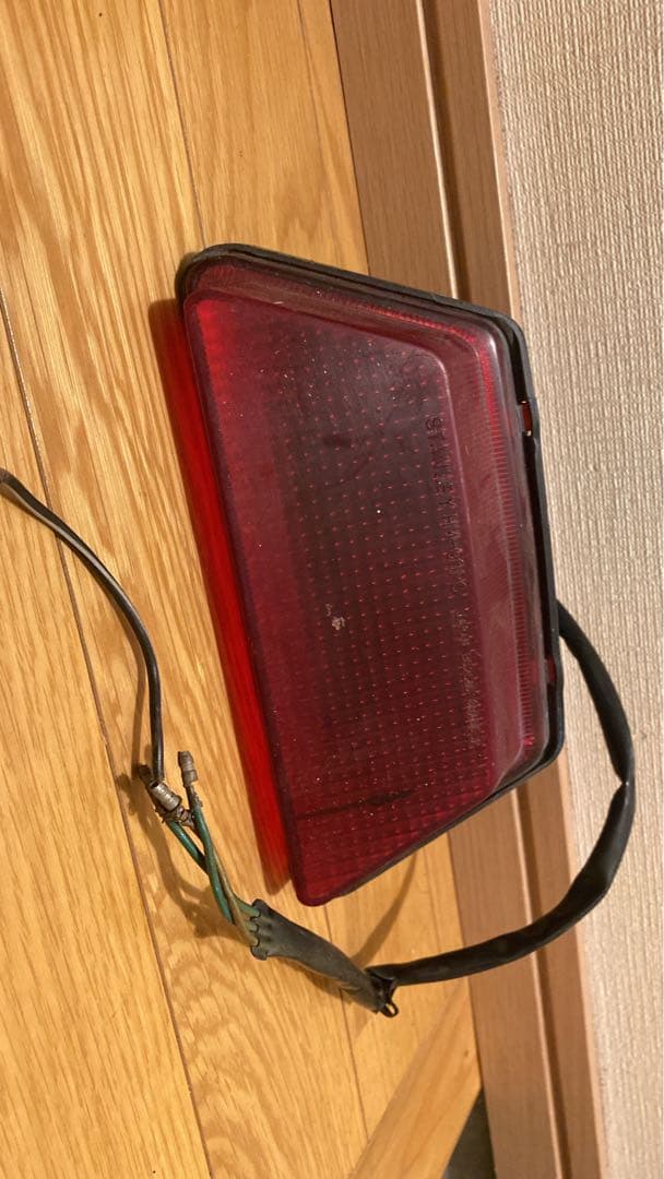 CBR400Fテールランプ 赤色 配線付き