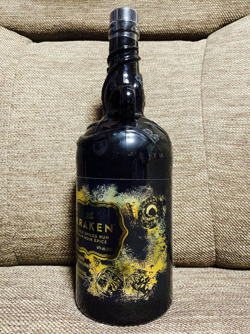 クラーケン　ラム　セラミックボトル　リキュール　スピリッツ