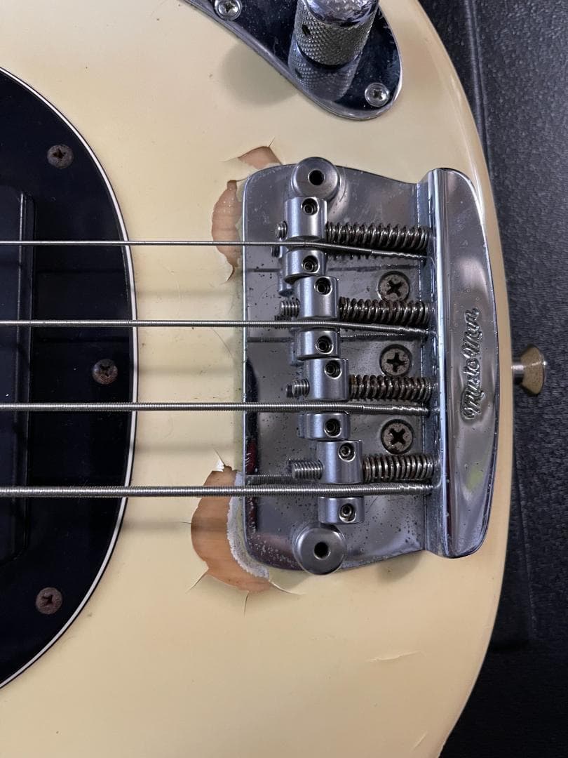 ベース 2005 Music Man Stingray 3 EQ H