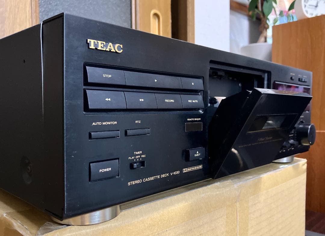 zukapon　【３ヘッド・高コスパ・美品】TEAC　V-1030