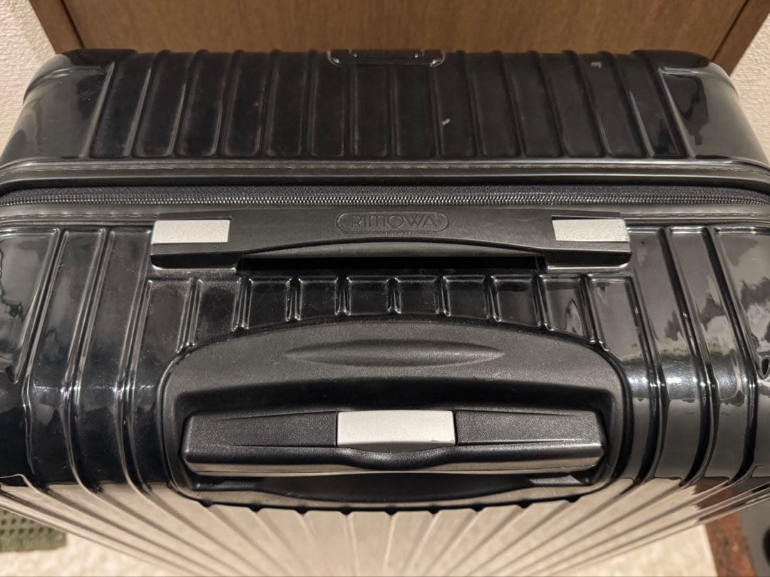 リモワ 870.70 サルサデラックス 78リットル4輪