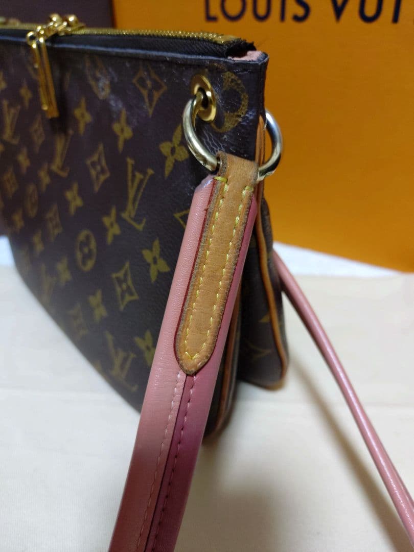 直営路面店購入　ルイヴィトン　モノグラム　ロレッタ