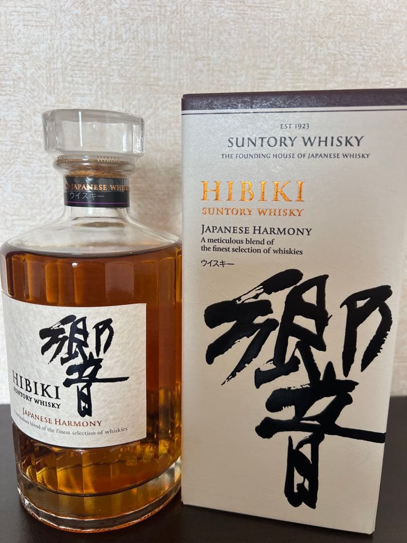 未開栓 響 HIBIKI ジャパニーズハーモニー 700ml ウイスキー 箱付