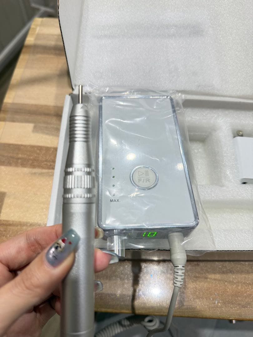 ネイル　ポータブルネイルマシン