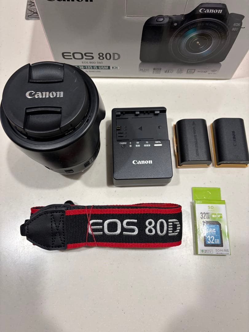 デジタルカメラ Canon EOS 80D EF-S18-135IS USM kit