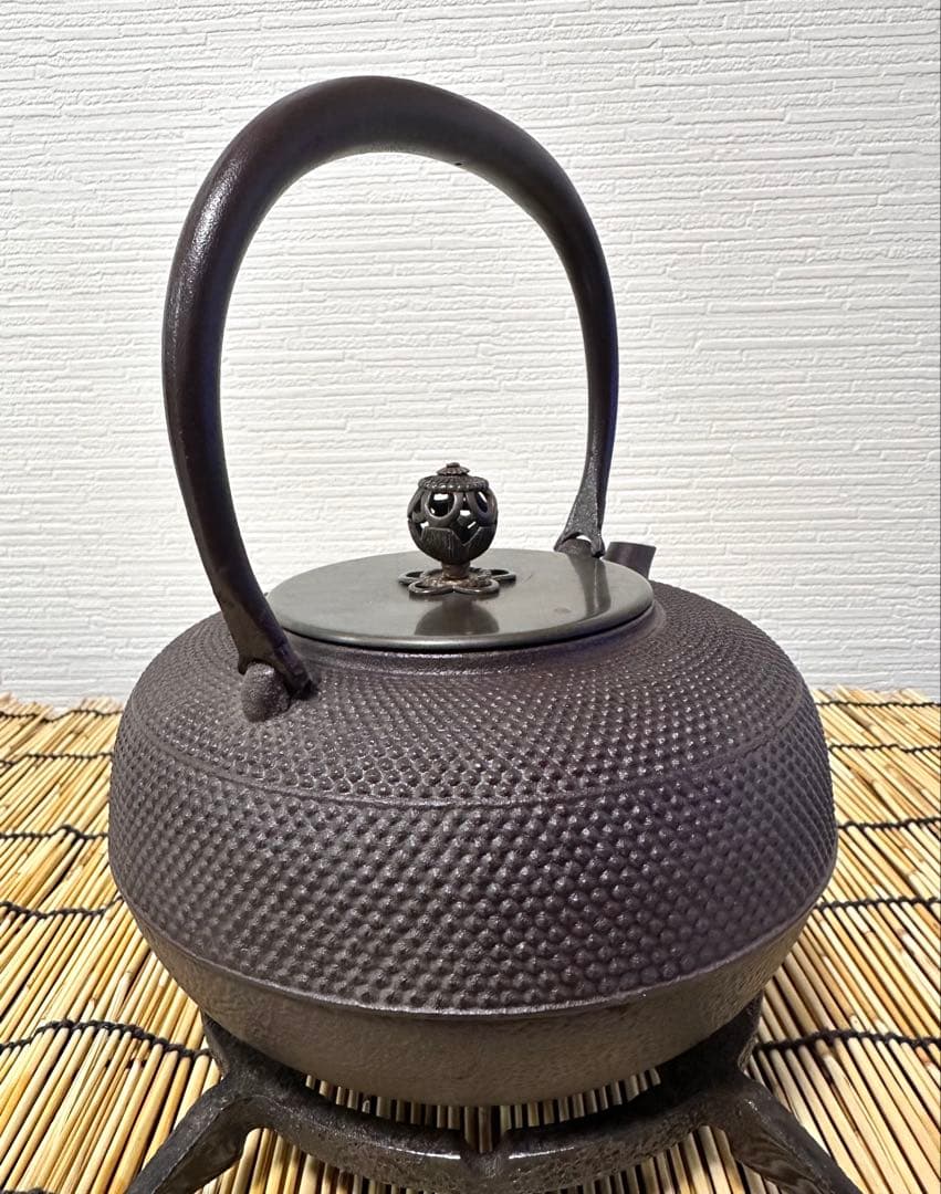 未使用、保管品　南部長文堂　長谷川 光昭造　斑紫銅蓋　南部鉄瓶　南部鉄器　鉄瓶