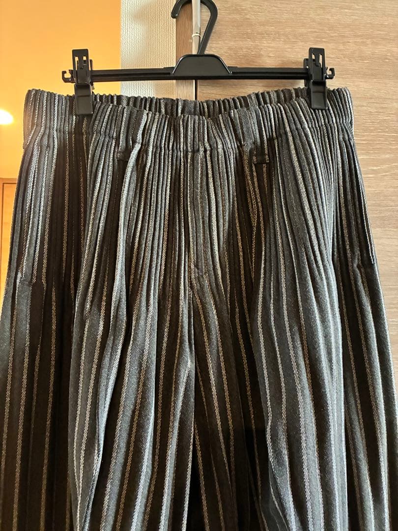 オムプリッセ　イッセイミヤケ　パンツ　3