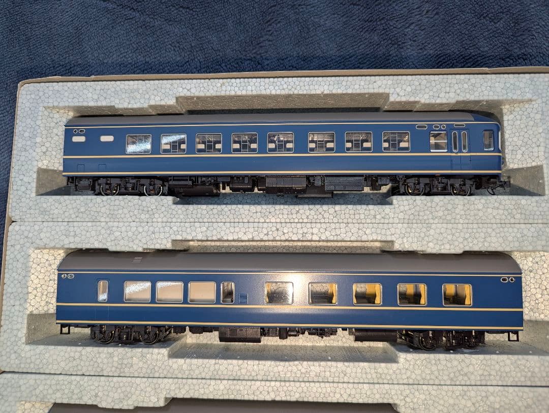 KATO　20系特急形寝台客車　４両基本セット　【3-504】HO 　室内灯点灯