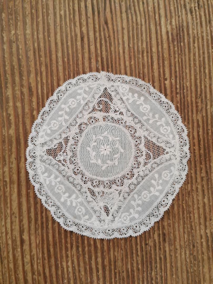 アンティーク ノルマンディーレース 小さなドイリー ロゼッタ エンブロイダリー