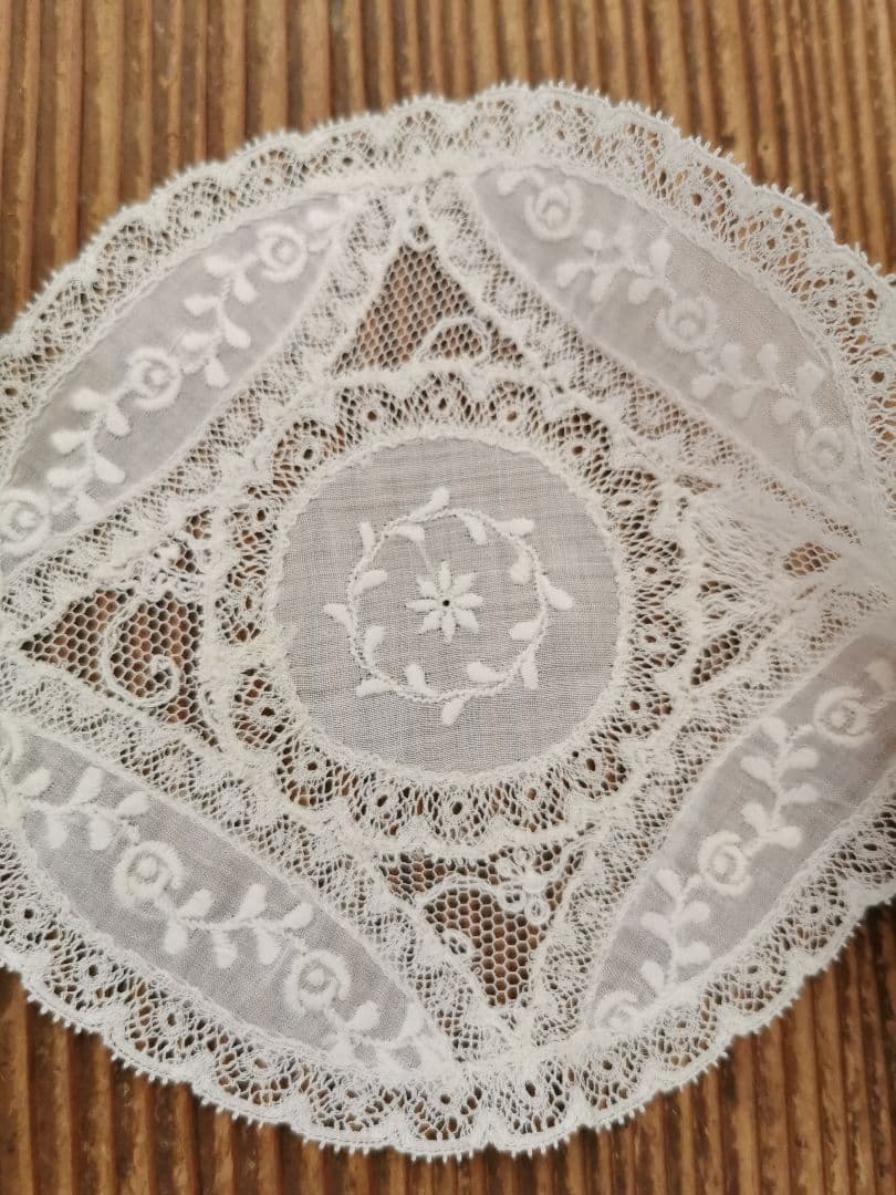 アンティーク ノルマンディーレース 小さなドイリー ロゼッタ エンブロイダリー
