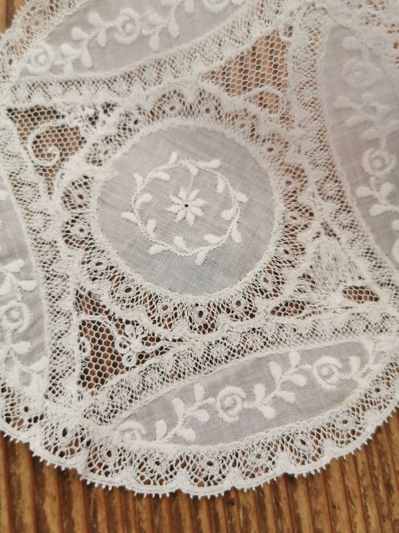 アンティーク ノルマンディーレース 小さなドイリー ロゼッタ エンブロイダリー