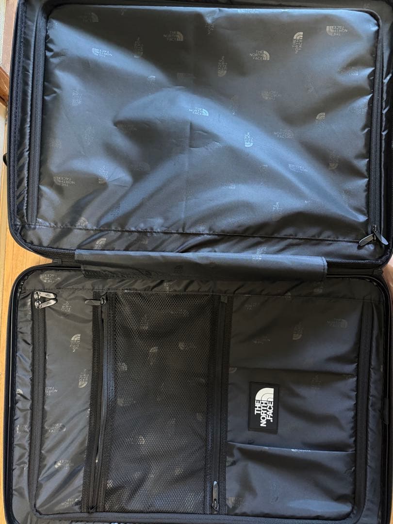 THE NORTH FACE キャリーケース 海外限定