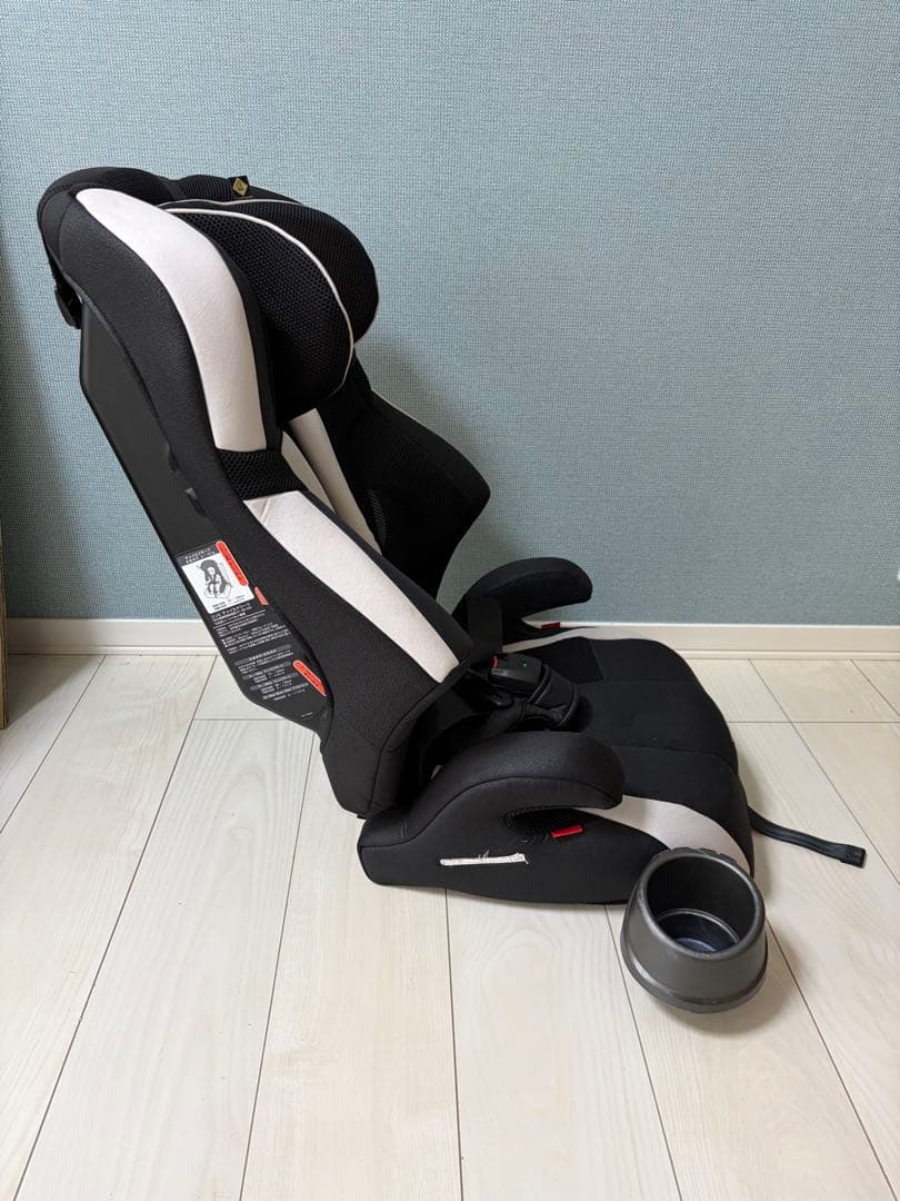 Combi ジュニアシート　エッグショックS GC