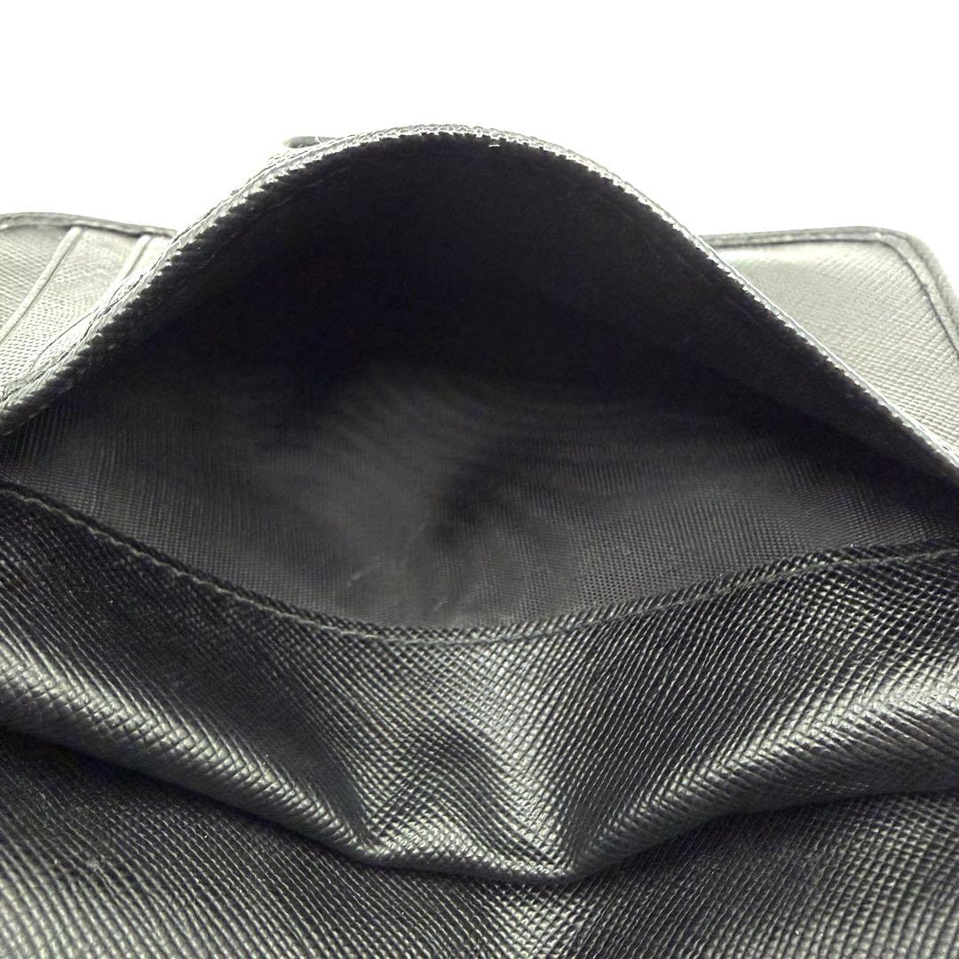 PRADA 二つ折り財布　GDロゴ金具　サフィアーノレザー　L字ファスナー