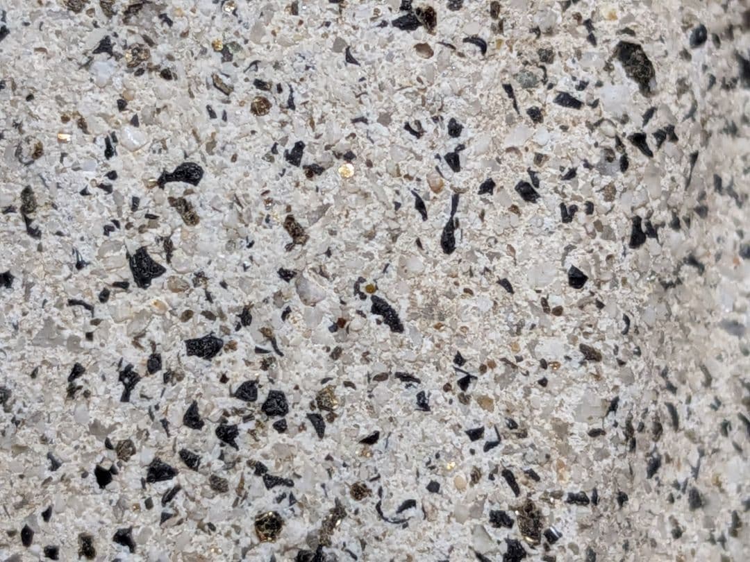 花崗岩（御影石）全長２４Ｘ横幅２３Ｘ高さ２４センチ重量１０キログラム超タヌキ置物