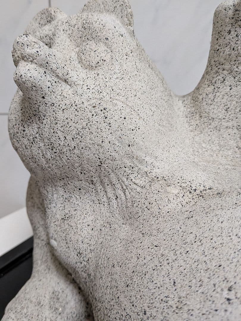 花崗岩（御影石）全長２４Ｘ横幅２３Ｘ高さ２４センチ重量１０キログラム超タヌキ置物