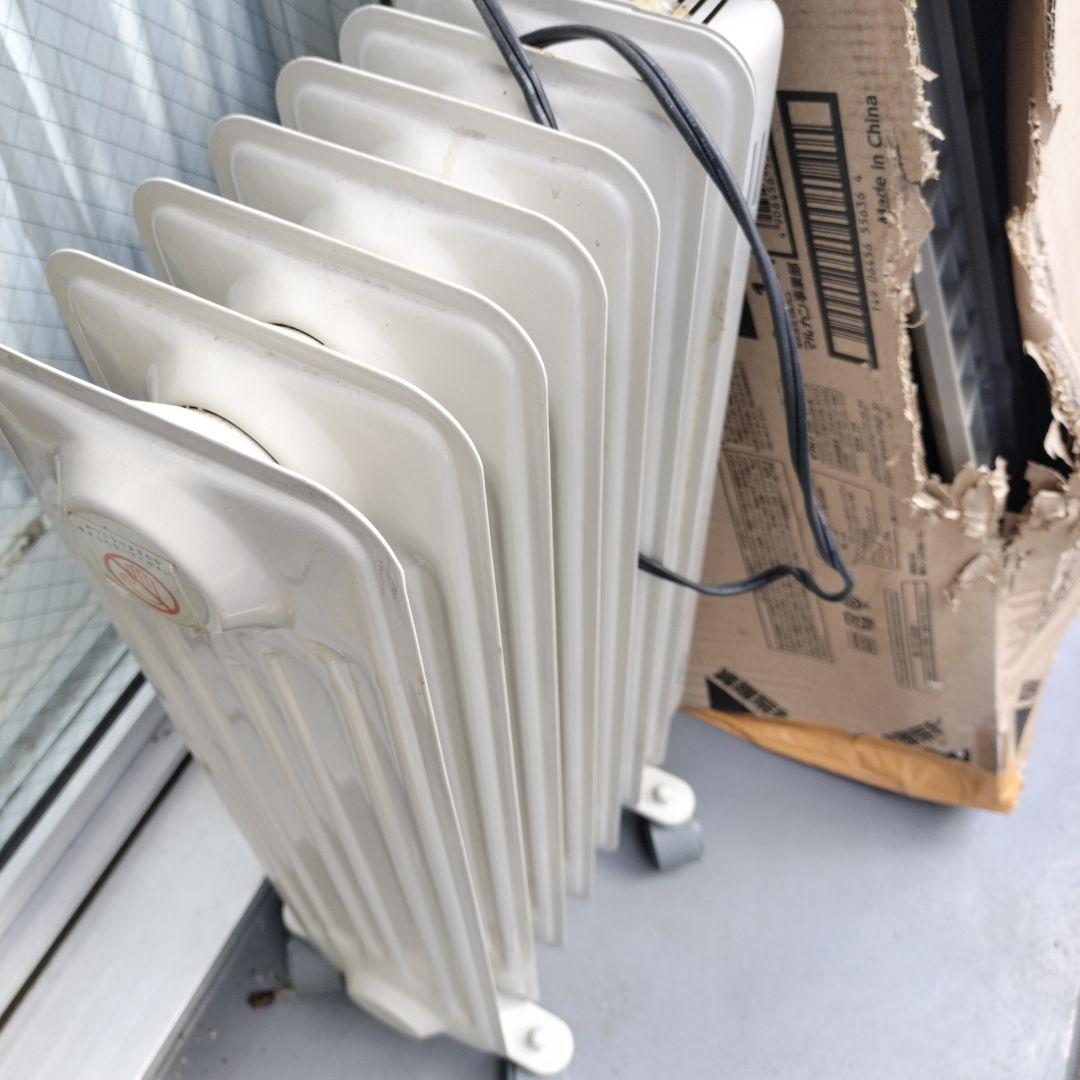 オイルヒーター ホワイト 移動用キャスター付き