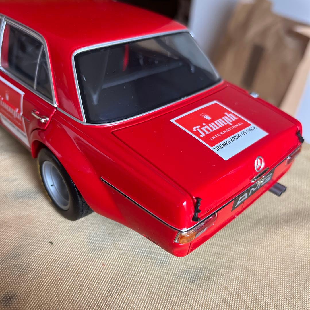 ミニカー MERCEDES-BENZ 300 SEL 6.8