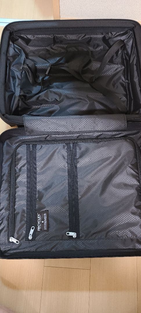 美品　Samsonite ブラック キャリーケース TSAロック　アップスケープ
