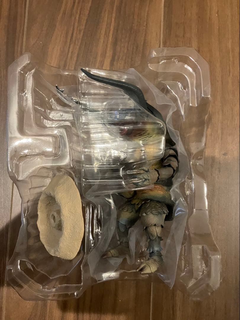 SHフィギュアーツ アントラー　ウルトラマン