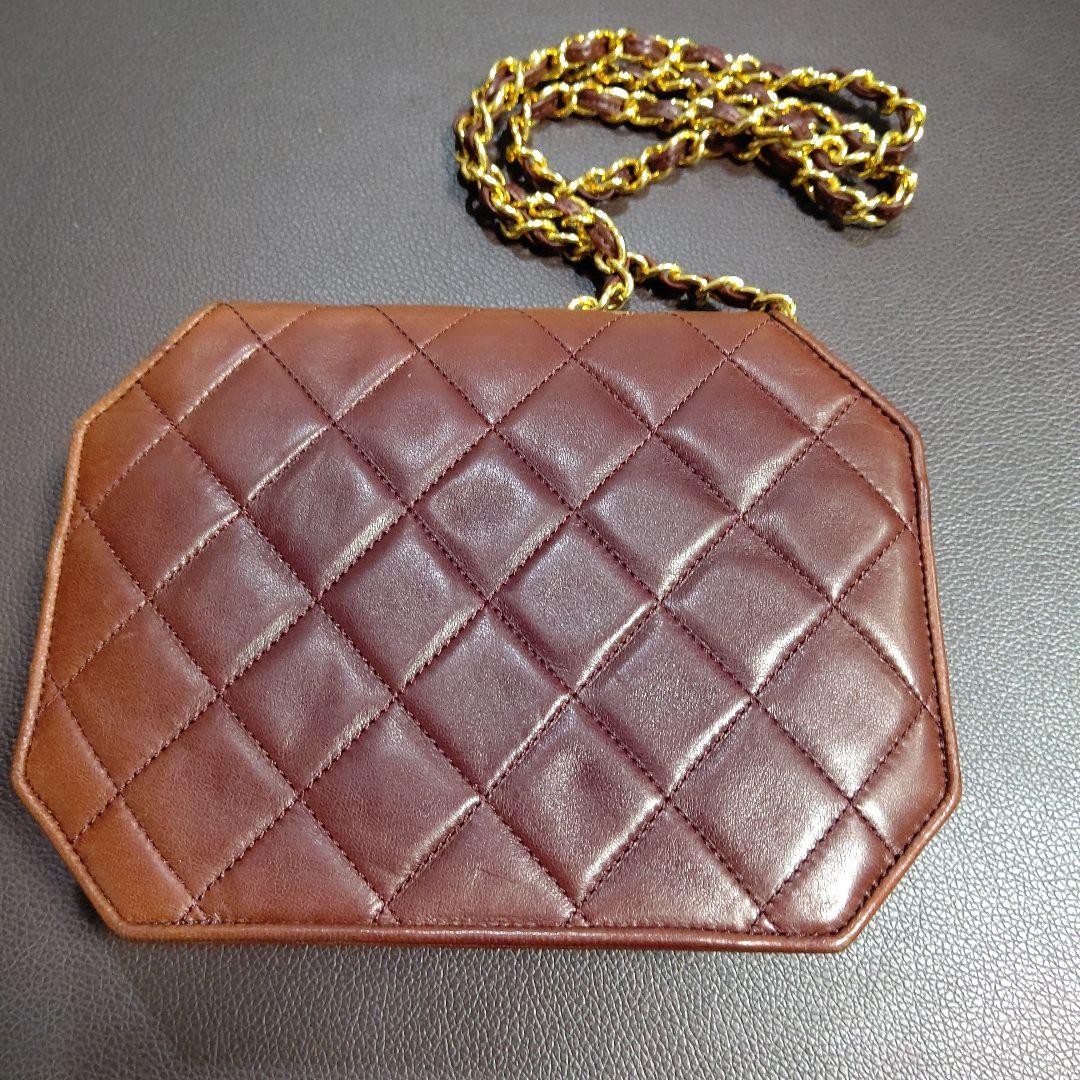 ✨シャネル✨未使用(訳あり)色変酷い ・ブラウン レザー キルティング バッグ
