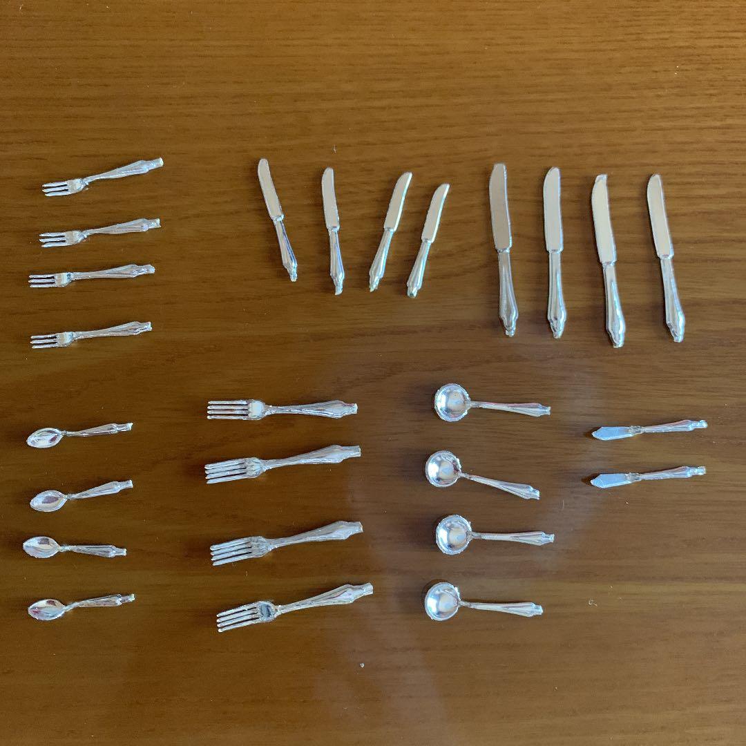 2代目りかちゃんダイニングテーブルの付属品