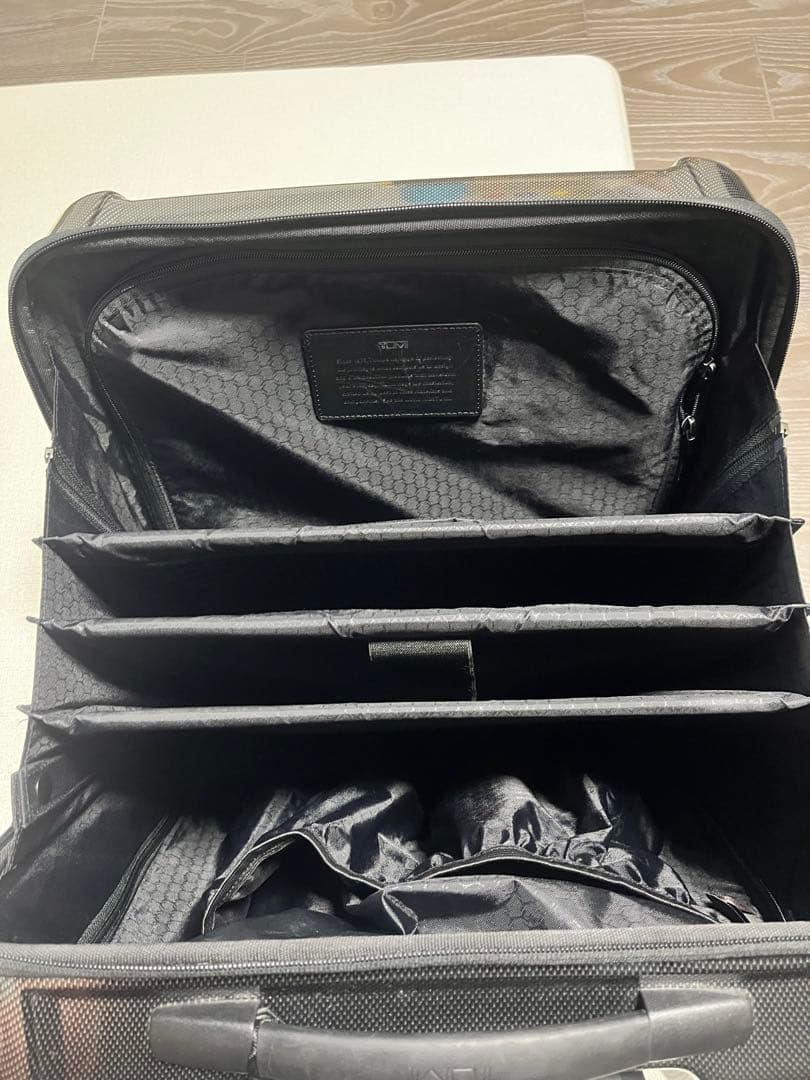 Tumi ブラック 軽量小型キャリーケース