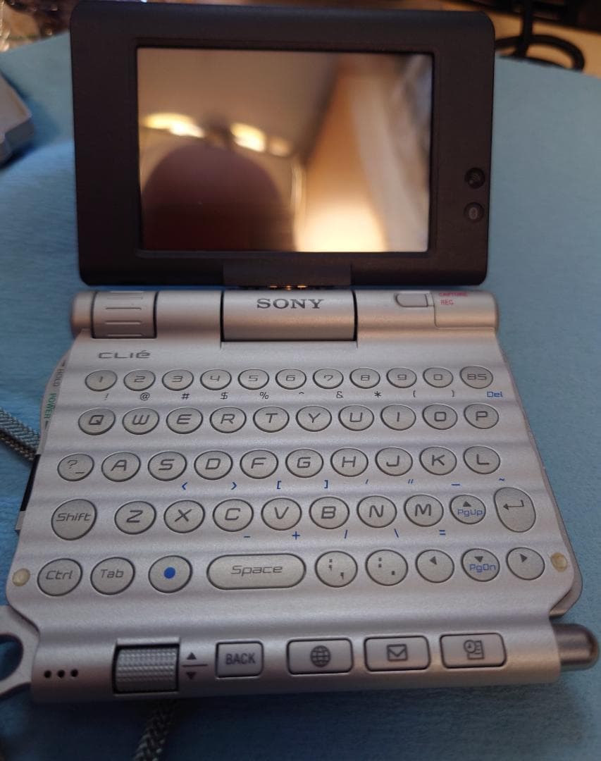 CLIE PEG-UX50英語版。