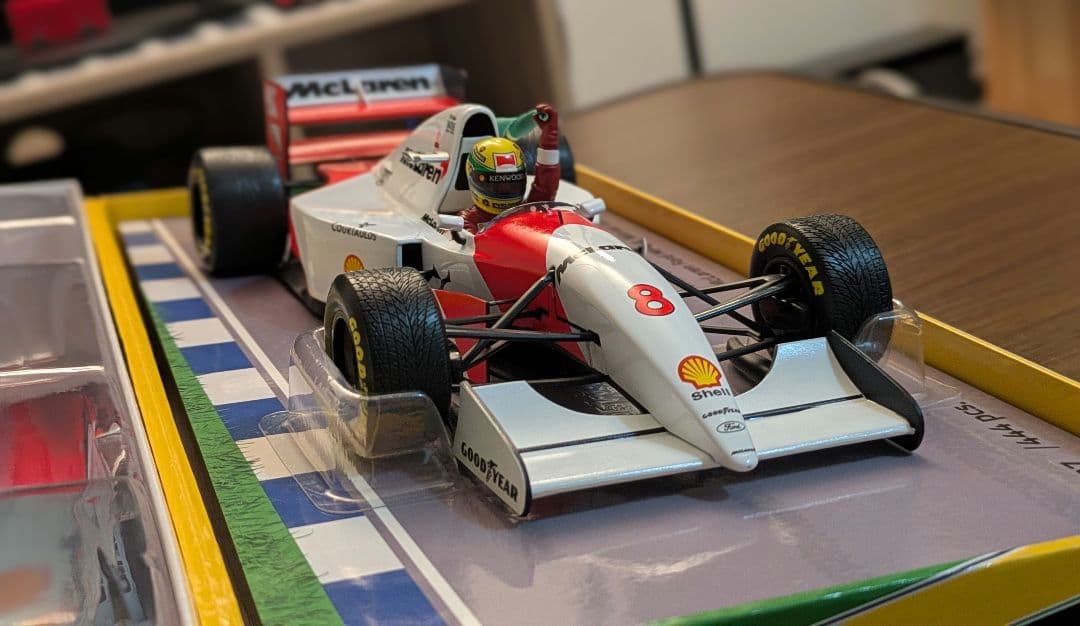 ミニチャンプス MP4/8 1/18 アイルトン・セナ