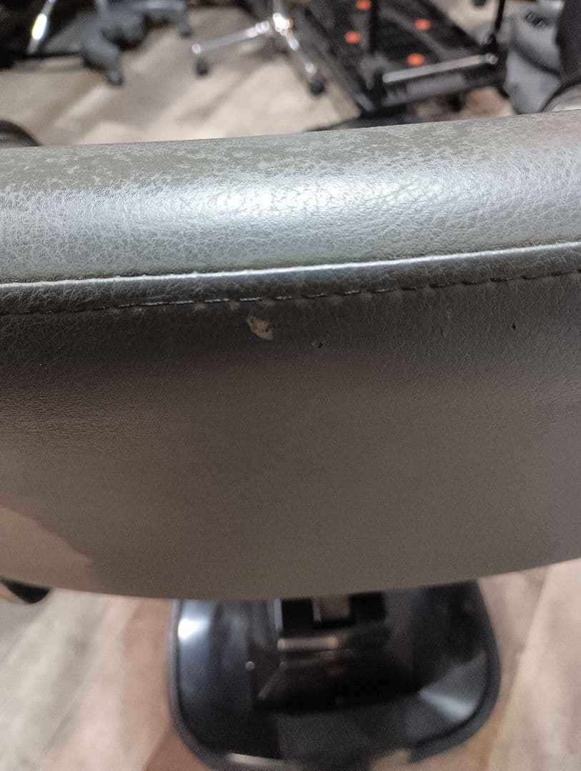 美容室　オオヒロスタイリングチェア