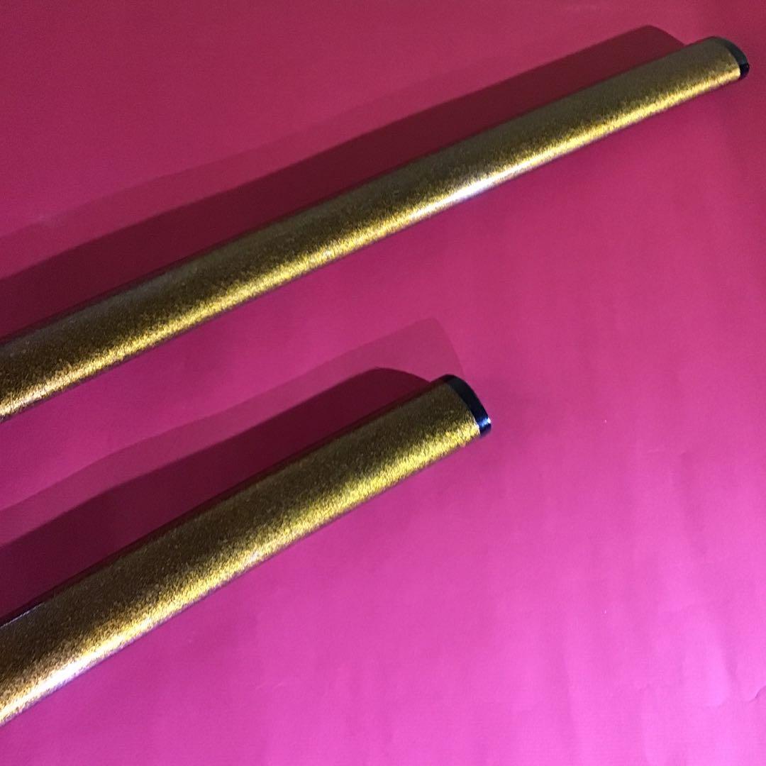 高級　居合刀大小　雲龍紋鍔　金微塵塗鞘　刀は合金です。