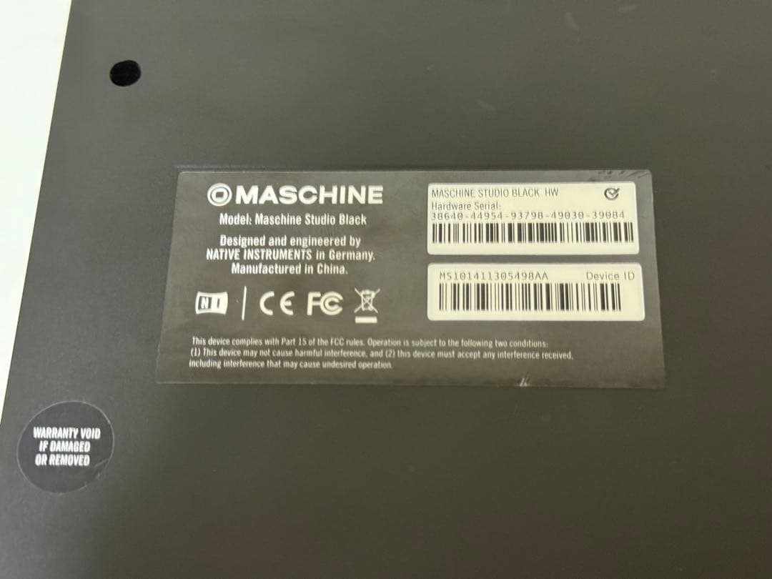 ジャンク品 Native グルーヴ制作システム MASCHINE STUDIO