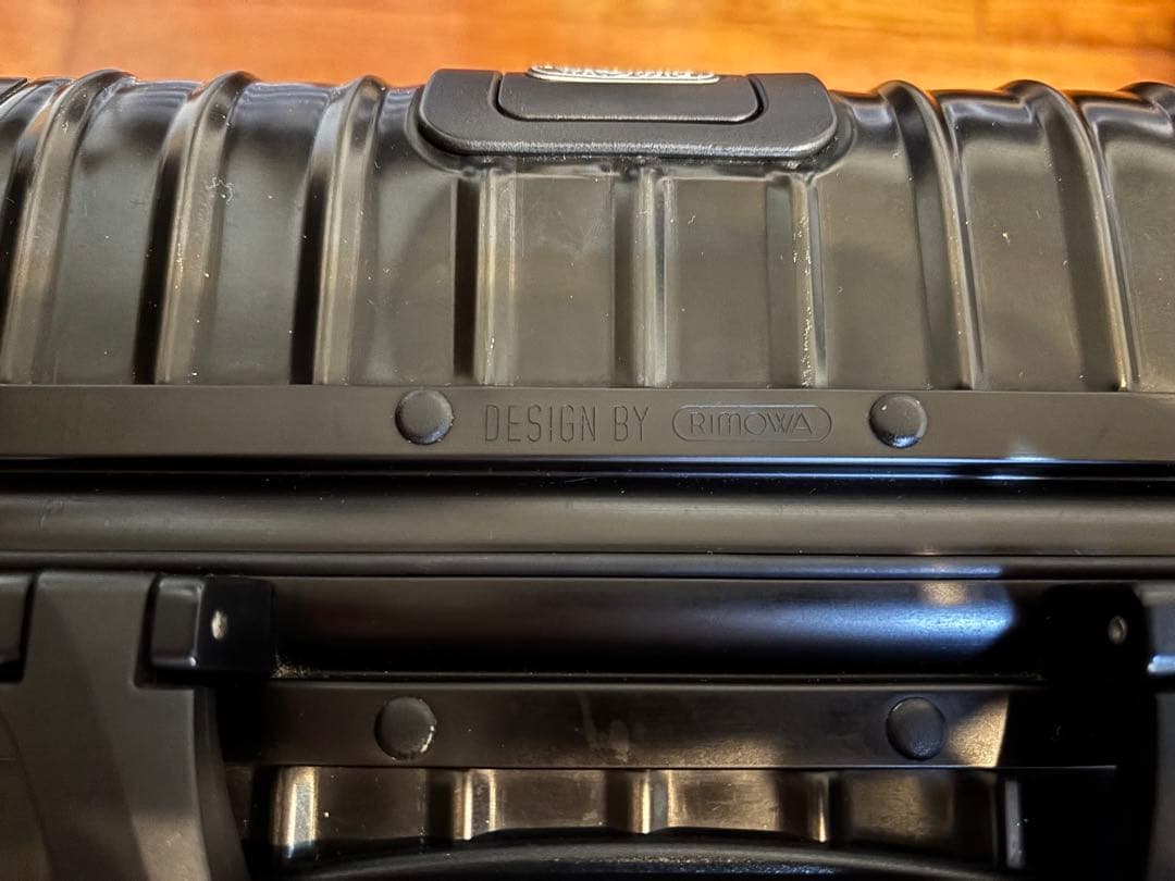 MONCLER × RIMOWA モンクレール×リモワ