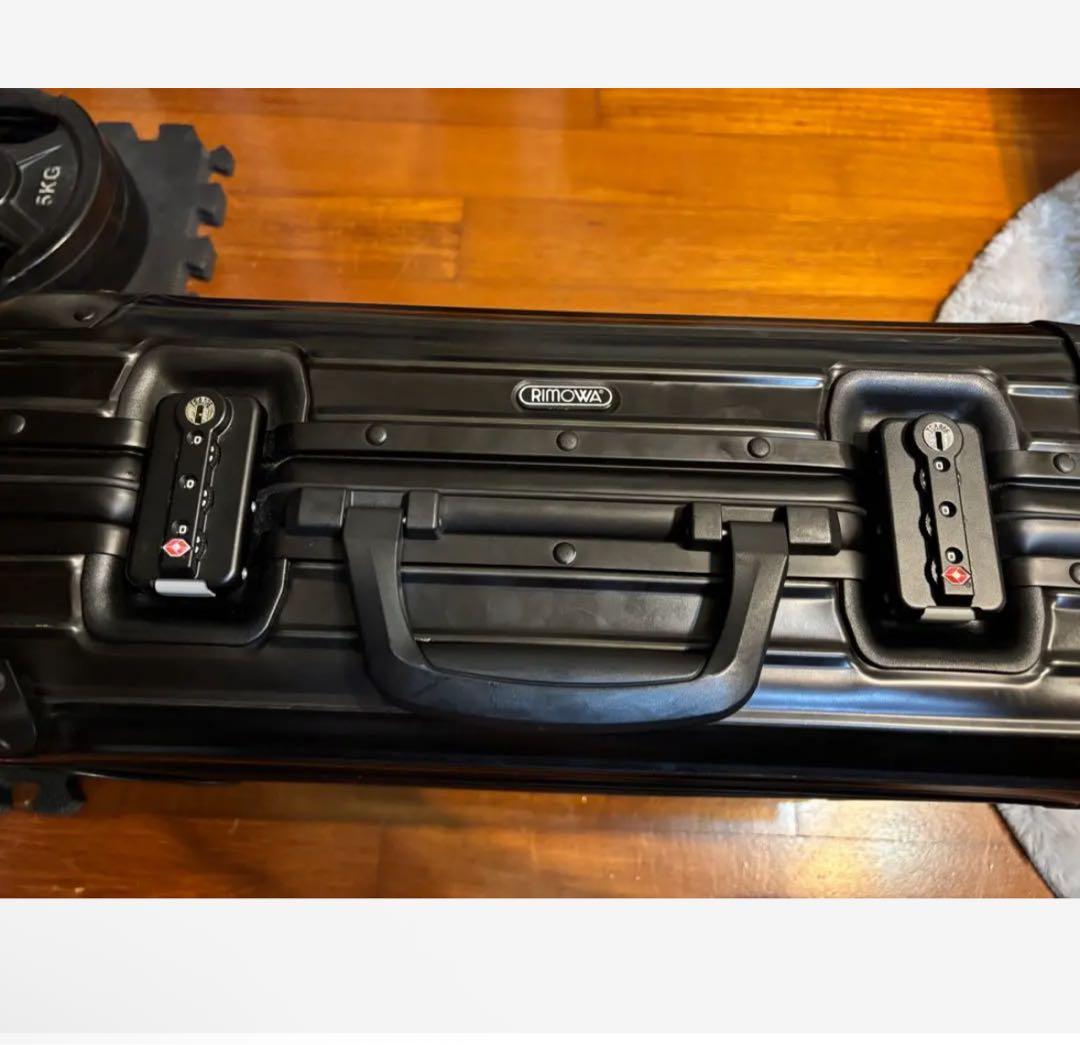 MONCLER × RIMOWA モンクレール×リモワ