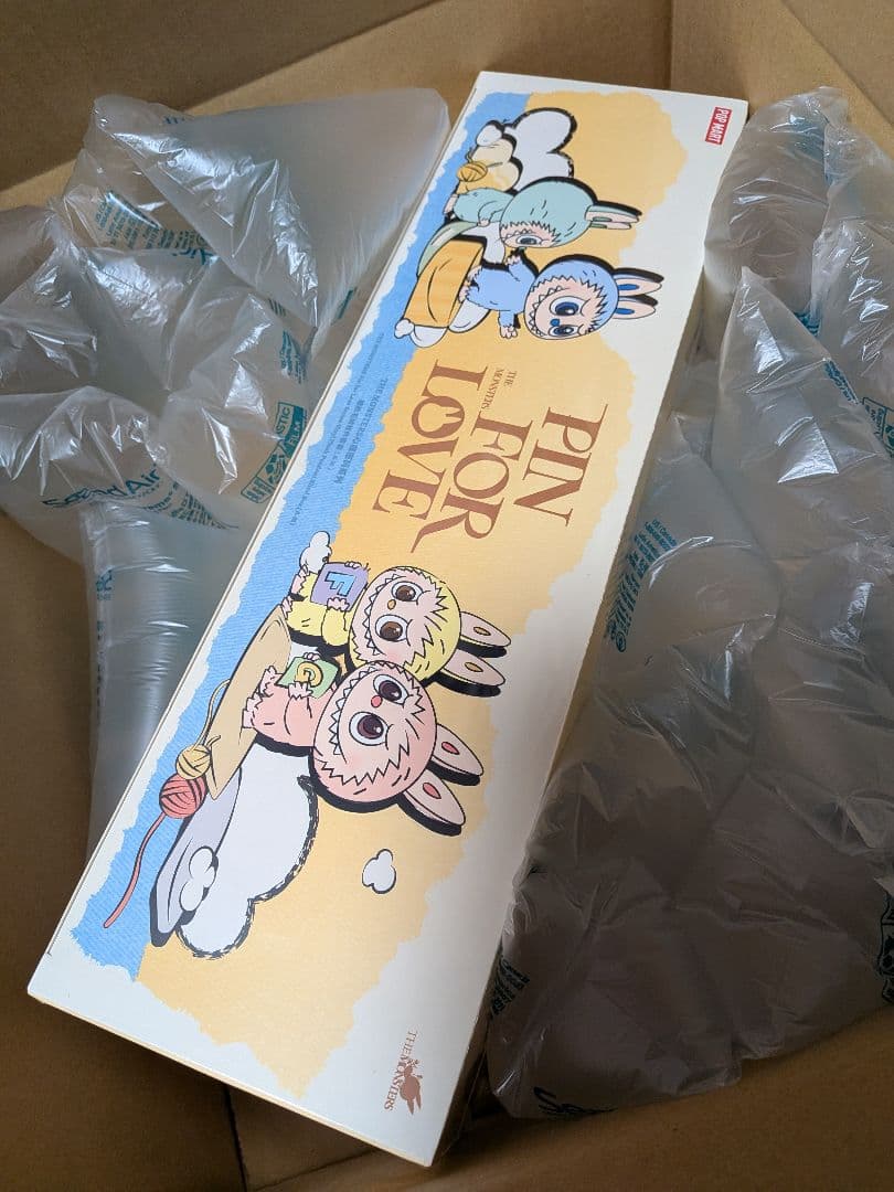 【POP MART段ボール付き、シュリンク付き】PIN FOR LOVE ラブブ