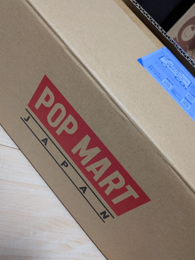 【POP MART段ボール付き、シュリンク付き】PIN FOR LOVE ラブブ