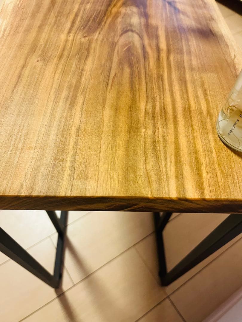 サイドテーブル　ソファテーブル　桜の木　一枚板　コーヒーテーブル