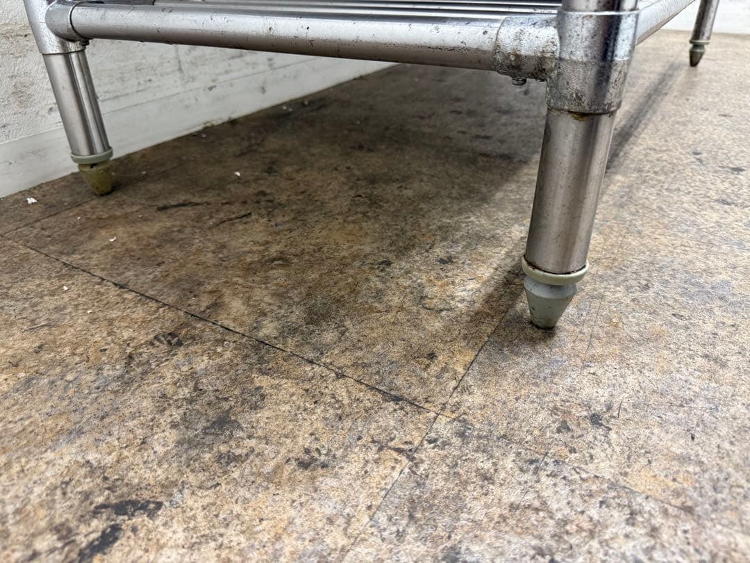 ステンレス　作業台　引き出し付き　飲食店　W１２００ｘD６００ｘＨ８００ｍｍ