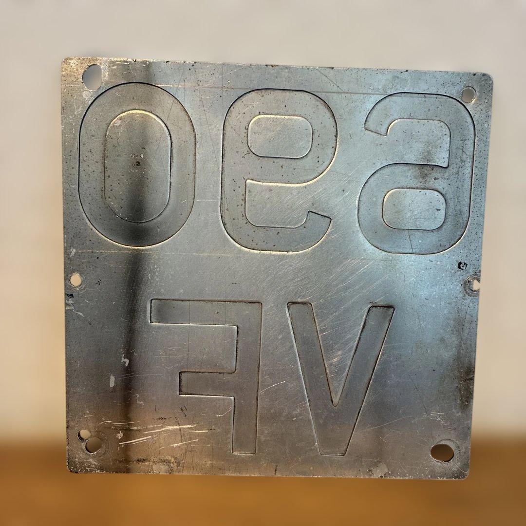 イギリスビンテージ　 バイクナンバープレート 付属品ナンバーステー