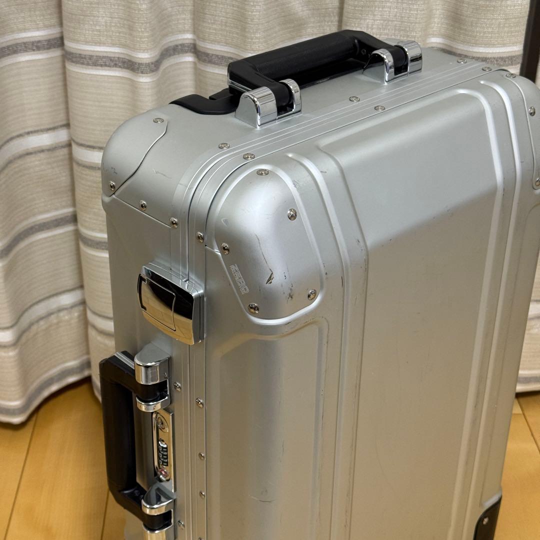 ゼロハリバートン　機内持ち込み　アルミ　2輪　ZR-Geo キャリーケース