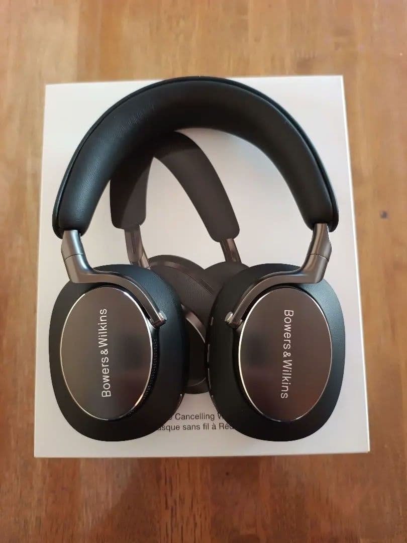 Bowers & Wilkins PX8 ワイヤレスヘッドフォン