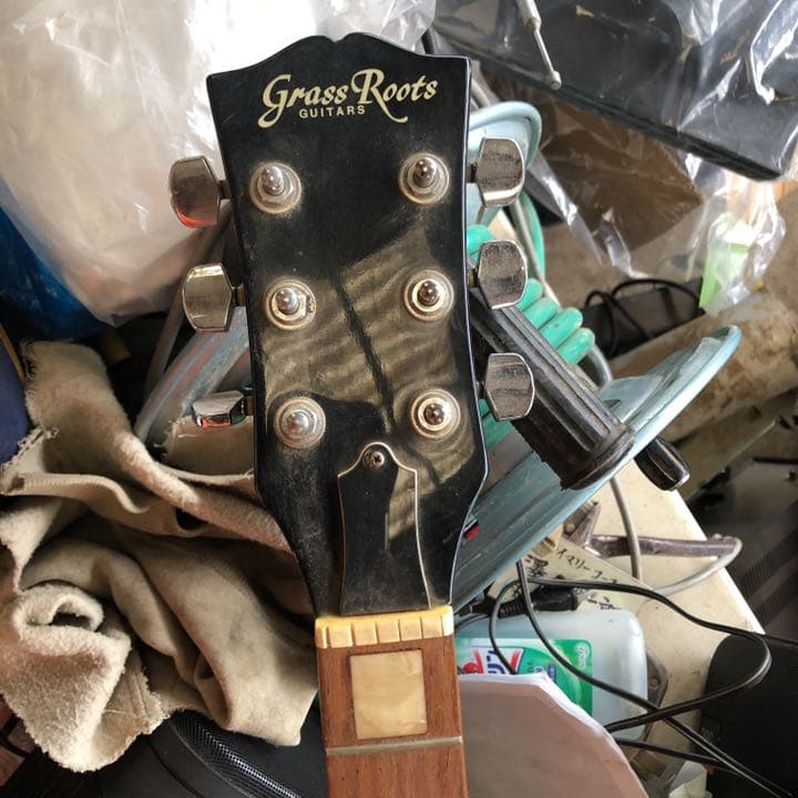 grassroots guitars エレキギター　弦なし