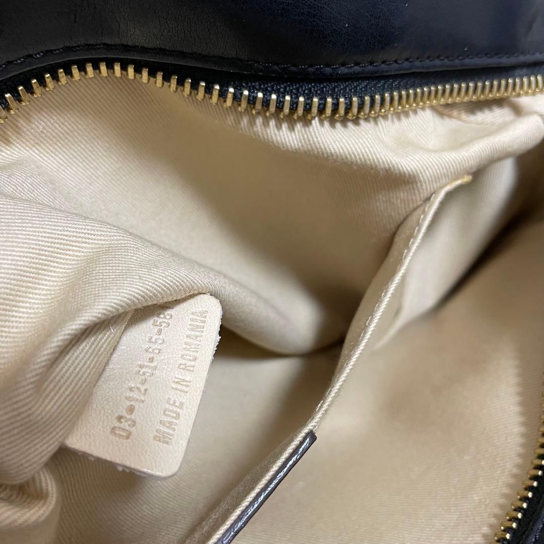 《極美品》Chloe（クロエ） レザー ショルダーバッグ ブラック 黒