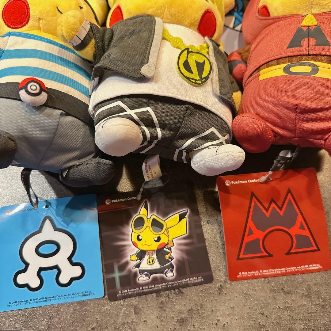 ピカチュウ 団員ごっこ　ボスごっこ　ぬいぐるみ