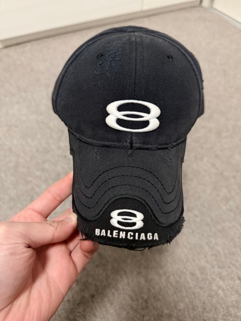 専用バレンシアガキャップ