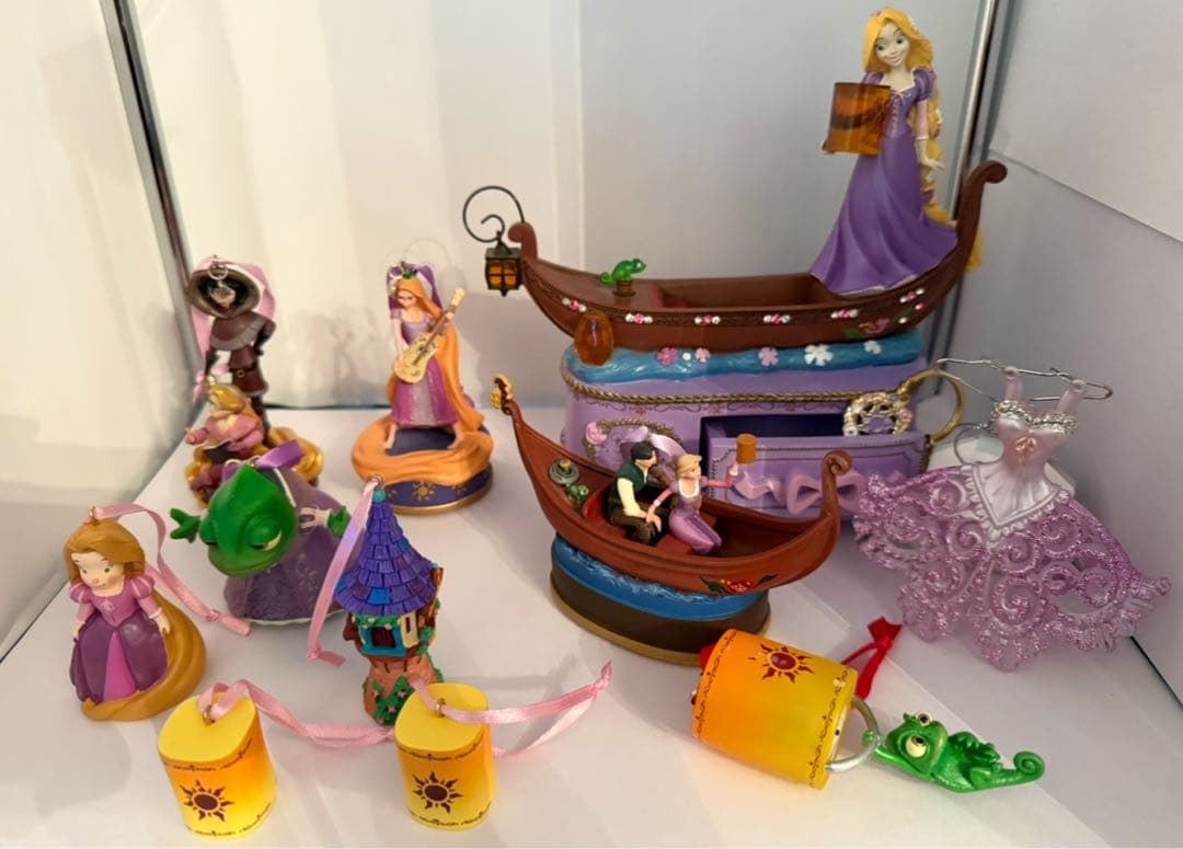 ディズニー　ラプンツェル　オーナメント　フィギュア　セット