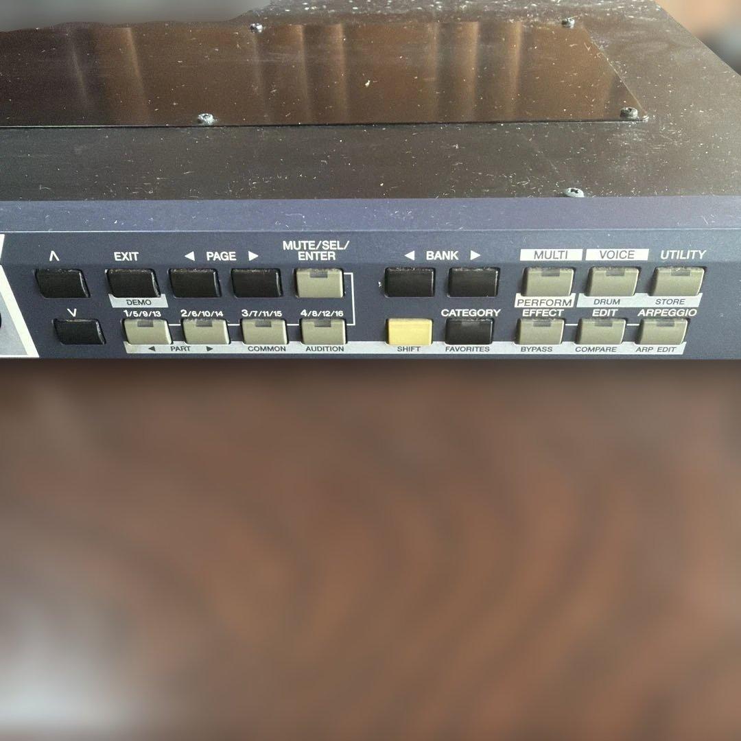 [ジャンク] YAMAHA MOTIF Rack シンセサイザー