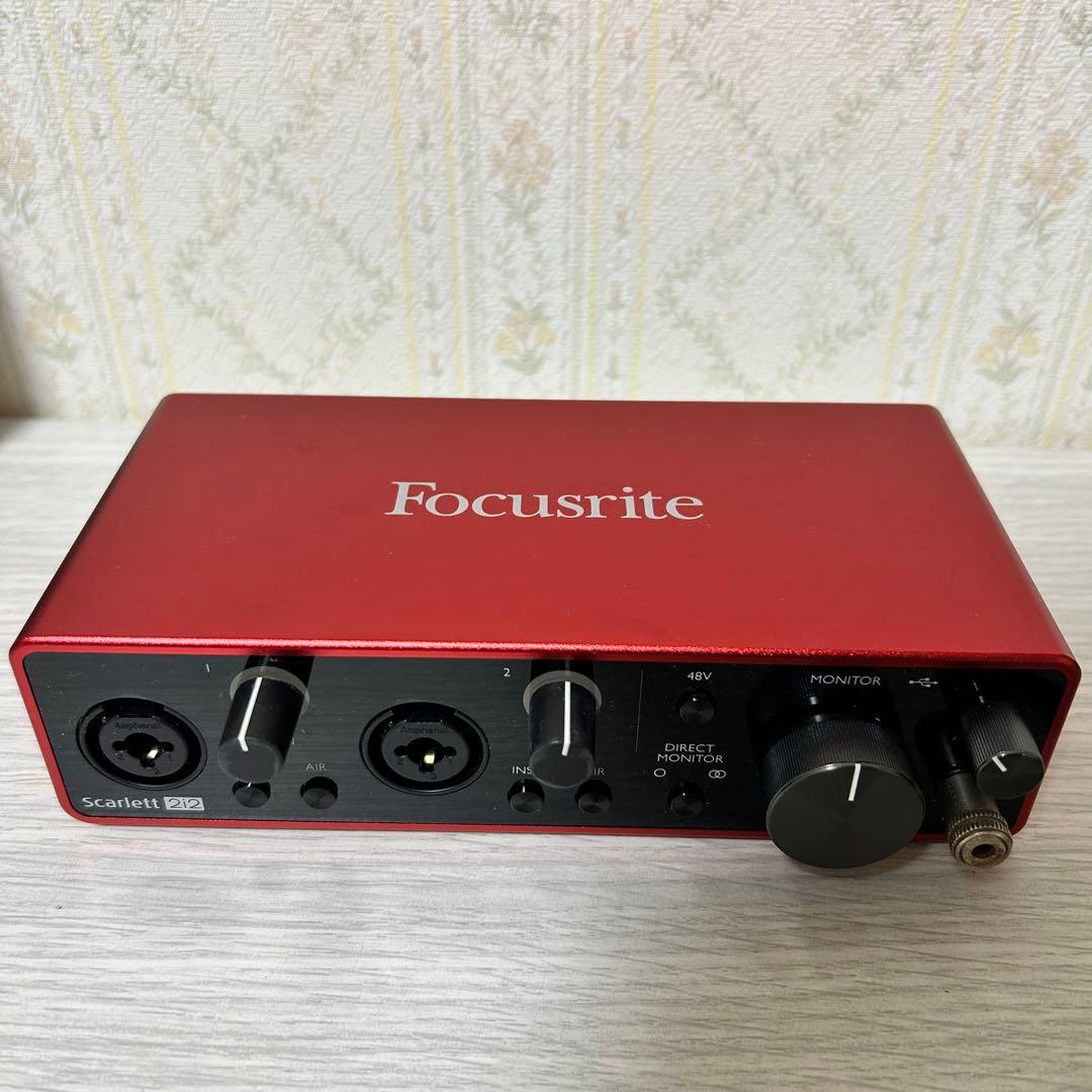 美品　Focusrite Scarlett 2i2 オーディオインターフェース